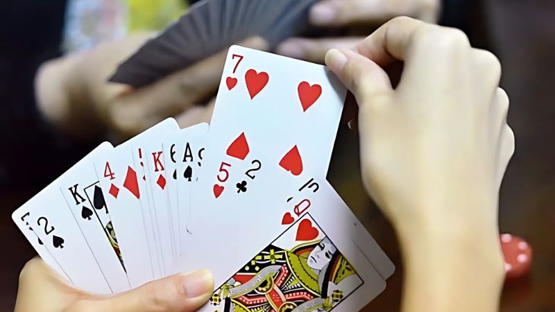 Phân tích nước đi tối ưu trong bài tới dành cho người mới 12 Phân tích nước đi tối ưu trong bài tới chi tiết