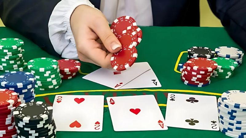 Kỹ thuật phân tích tâm lý đối thủ khi chơi bài tới cực chuẩn 12 Phân tích tâm lý đối thủ khi chơi bài tới chi tiết